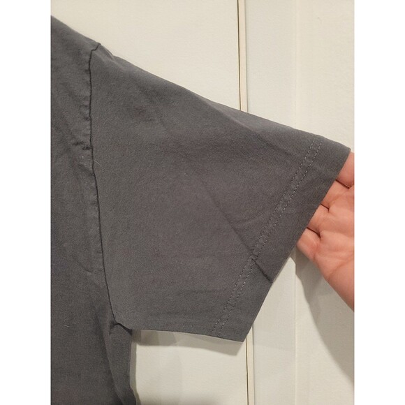 Hawaiian Style Ukuleles & Aloha Style Graphic Tee - Picture 5 of 9